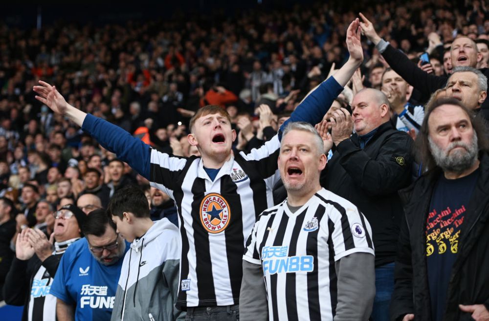 ”Bogații” de la Newcastle visează la Champions League, dar bate vântul retrogradării_1