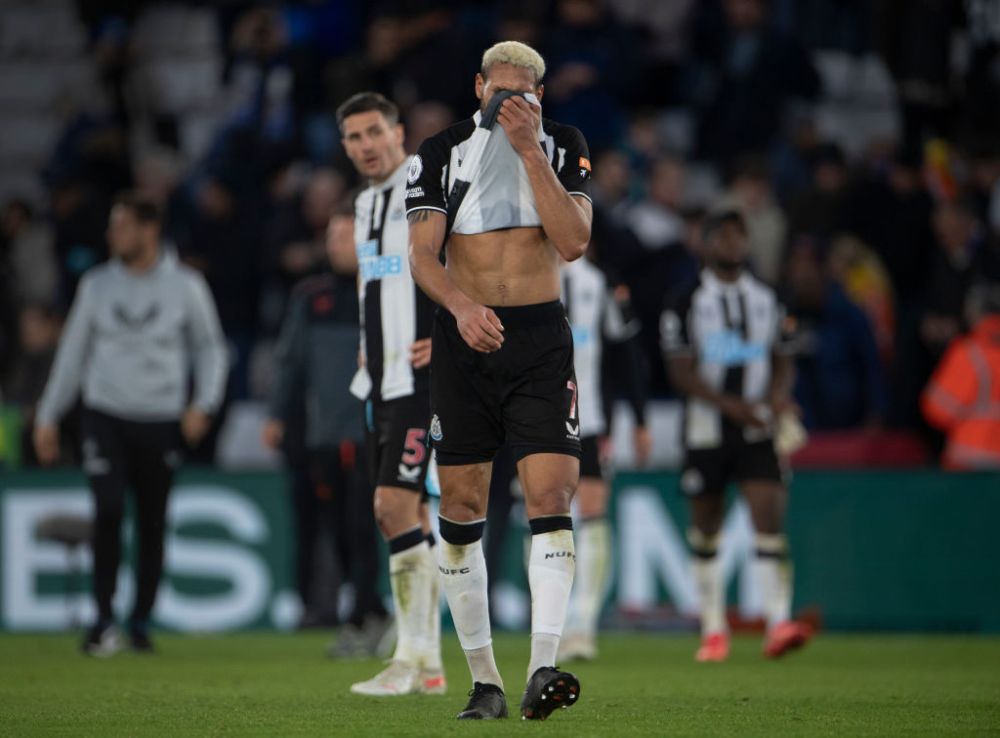 ”Bogații” de la Newcastle visează la Champions League, dar bate vântul retrogradării_4