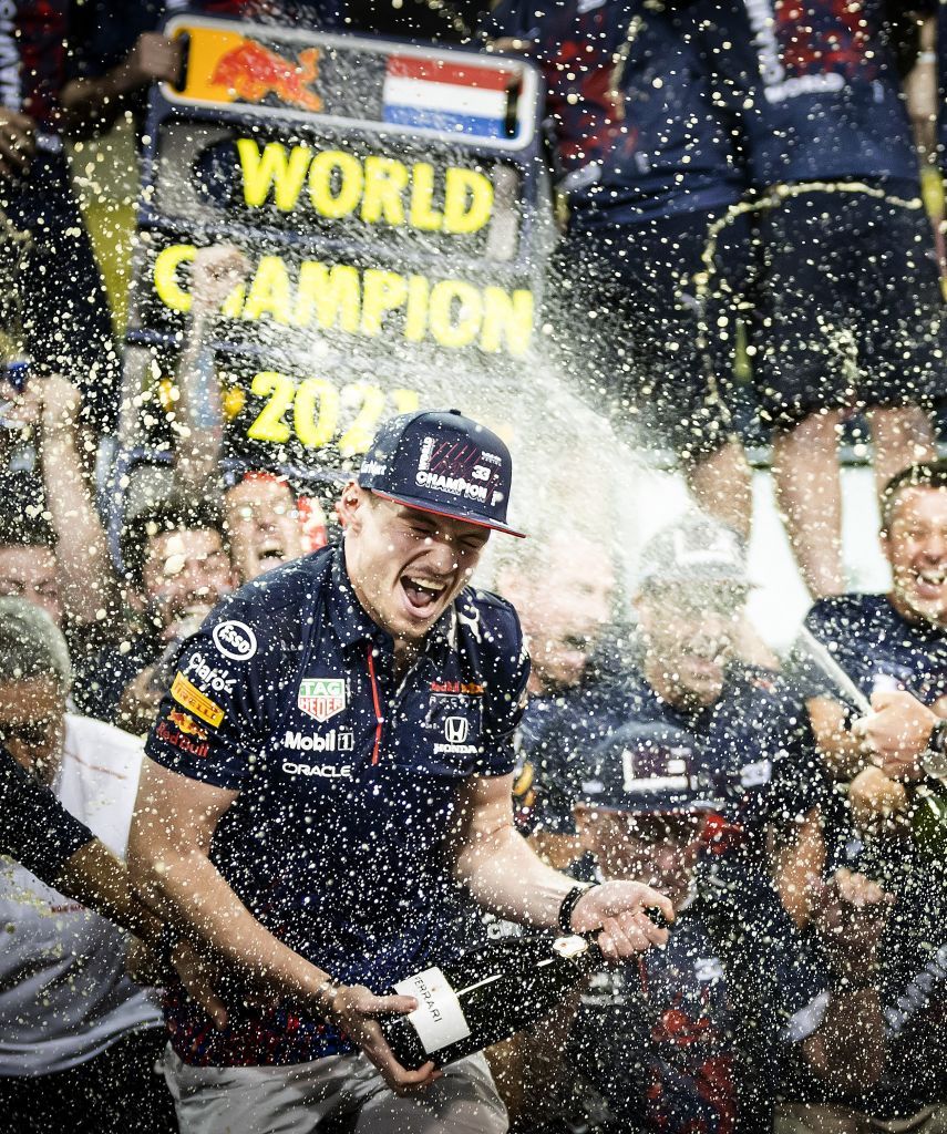 După muncă și răsplată! Max Verstappen va avea un salariu uriaș în 2022, după ce a câștigat titlul mondial în Formula 1 _1