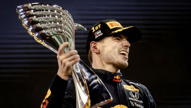
	Finala F1, prin ochii lui Doru Sechelariu: &quot;Cea mai bună cursă văzută!&quot;. Analiza disputei Verstappen - Hamilton
