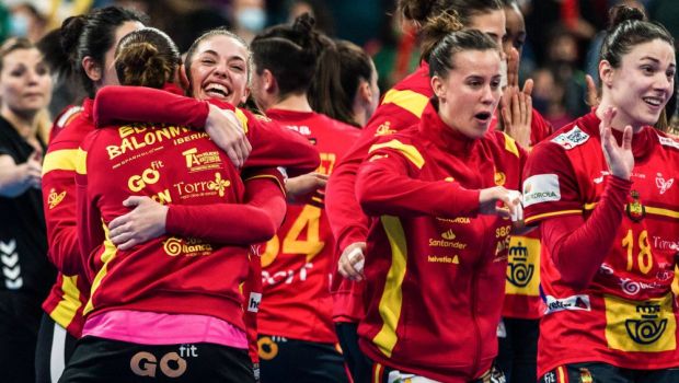 
	CM de handbal feminin | Danemarca și Spania, primele semifinaliste
