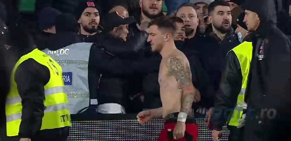 Furioși, fanii i-au dat lui Sorescu tricoul jos de pe el! Ce a declarat jucătorul după înfrângerea cu Mioveni _1