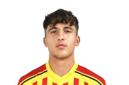Un junior român de 17 ani a debutat la prima echipă a lui Lecce. Urmează întâlnirea cu Roma lui Mourinho!
