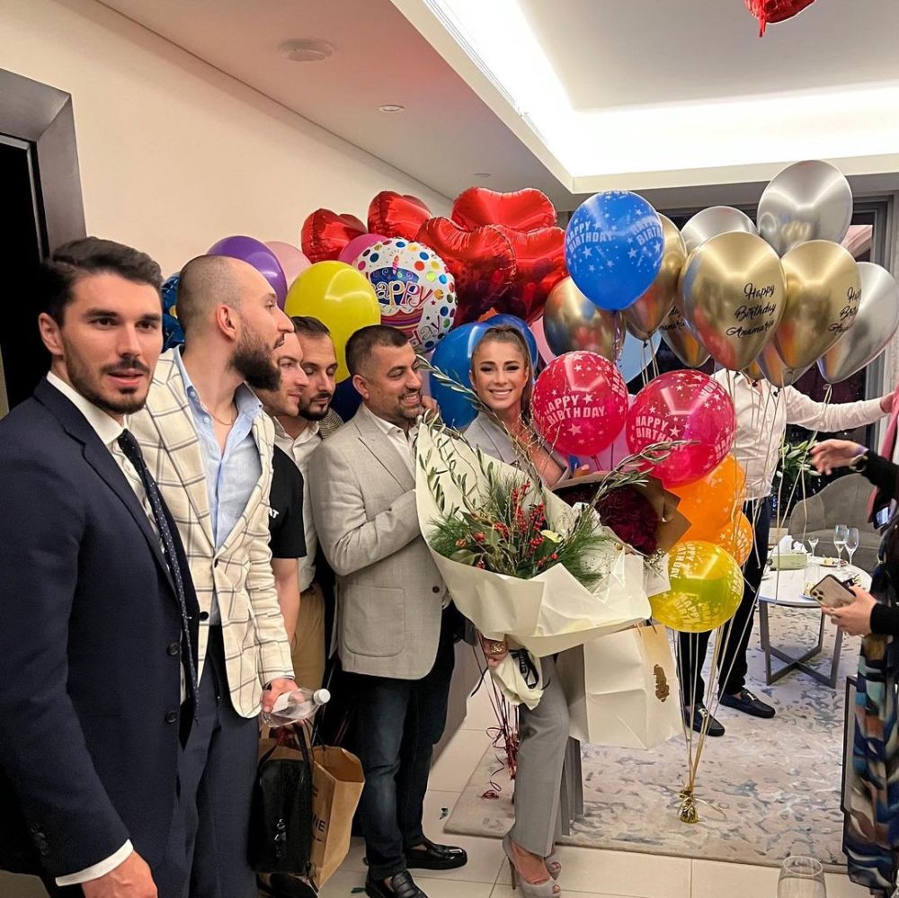 Anamaria Prodan, aniversare luxoasă la Burj Al Arab. A sărbătorit alături de prieteni într-un decor impresionant_9