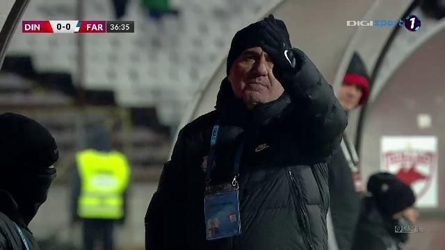 Gică Hagi, enervat de un cameraman în timpul meciului cu Dinamo_2