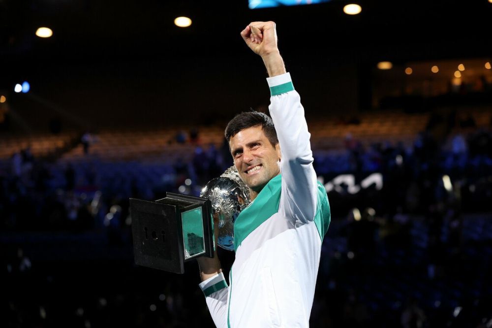 Tatăl lui Novak Djokovic lansează bomba: „Organizatorii Australian Open trebuie să decidă dacă îl lasă sau nu să joace.”_4