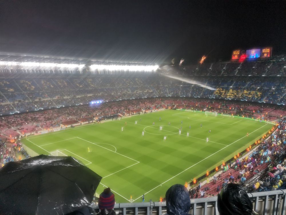 REPORTAJ | Jurnalul suporterului aflat la un meci pe Camp Nou. Trăirile de la partida care a trimis-o pe Barcelona în Europa League_48