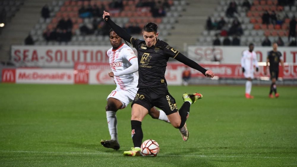 "Magnifique!". Alex Dobre a încheiat anul la Dijon cu un gol superb_1