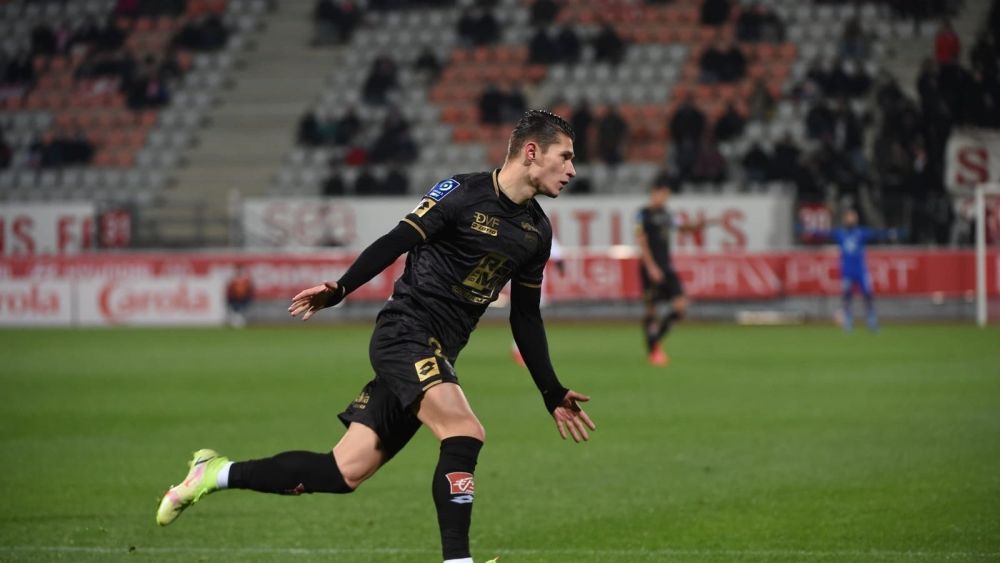 "Magnifique!". Alex Dobre a încheiat anul la Dijon cu un gol superb_3