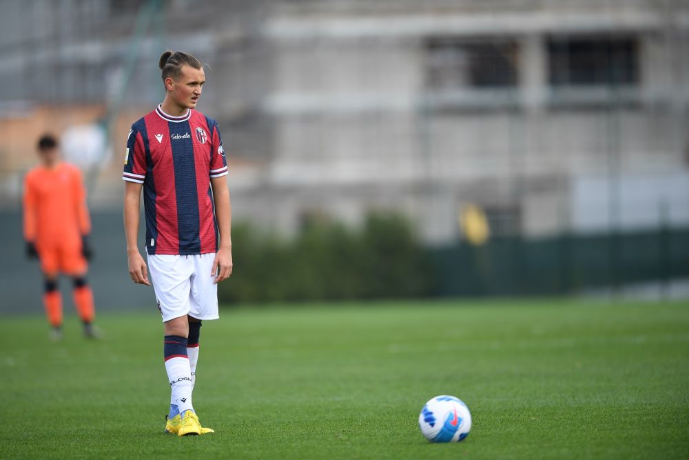 Povestea juniorului român antrenat de Mihajlovic la Bologna: le-a refuzat pe Milan și Inter, iar tatăl său a renunțat la tot pentru cariera fiului_7