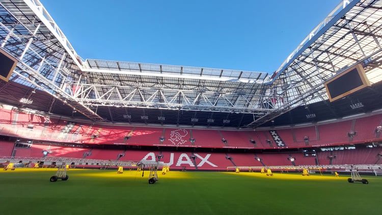 REPORTAJ | Din fabrica de staruri a lui Ajax Amsterdam. Românii puși la loc de cinste în ”templul” lui Johan Cruyff_18