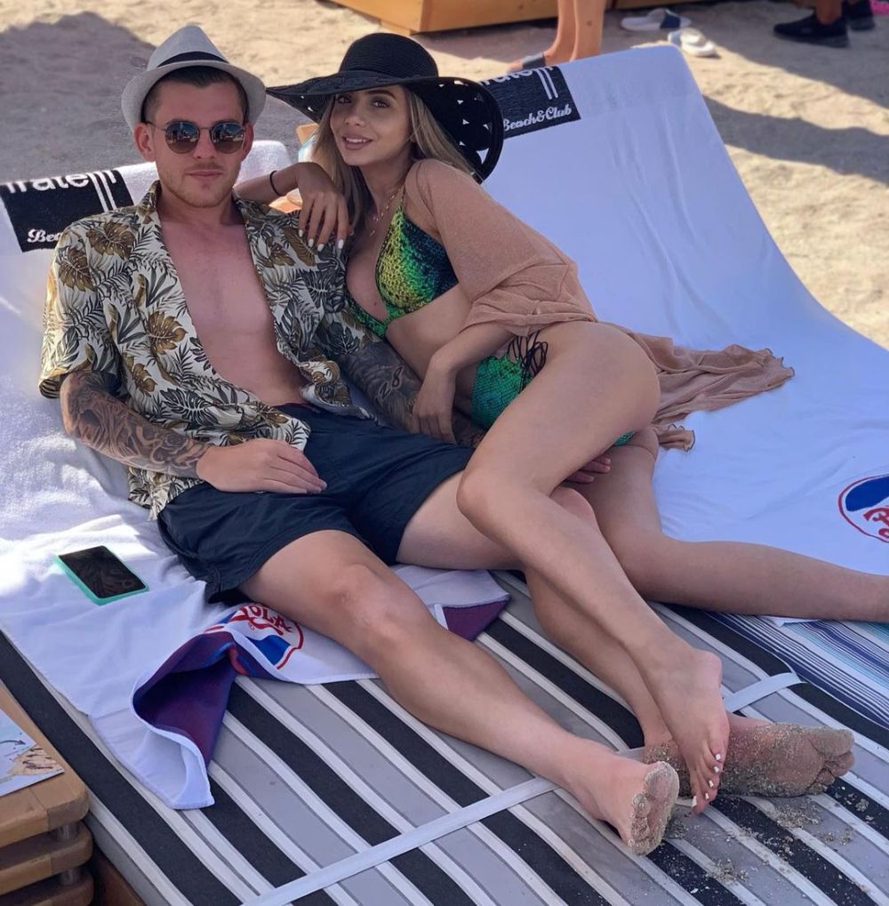 Alexandru Cicâldău, vacanță în Dubai alături de partenera lui. Bianca a făcut senzație cu ținuta sa, de Revelion_11