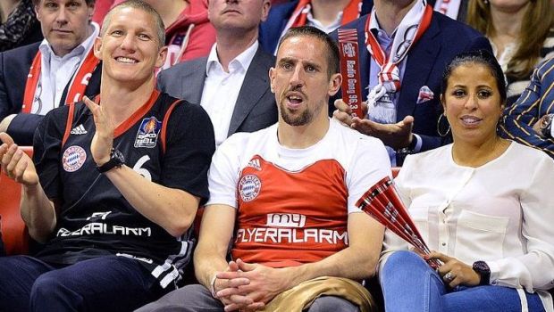 
	Nu doar impresarii le decid viitorul fotbaliștilor! Soția lui Ribery i-a blocat acestuia transferul la Real Madrid
