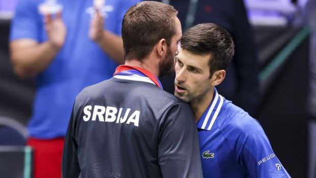 
	Val de susținere în Serbia pentru Novak Djokovic: &quot;Maltratat de guvern, absurd, abuziv!&quot;
