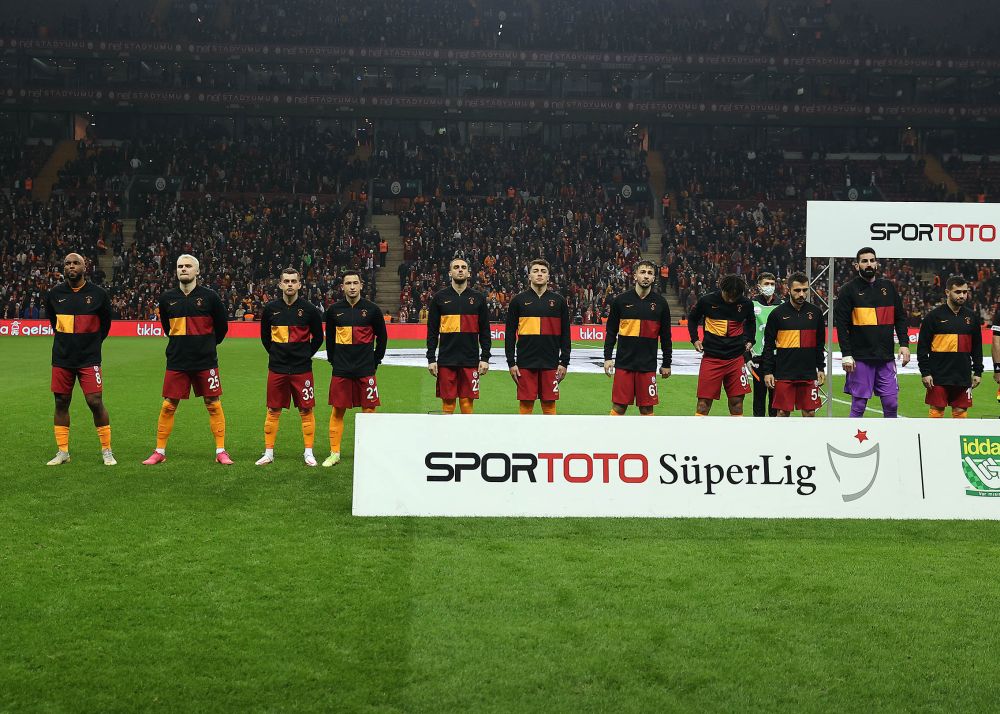 Galatasaray a pierdut în primul meci al anului, fanii s-au înfuriat: „Jos tricourile!” Cicâldău și Moruțan au fost titulari_1