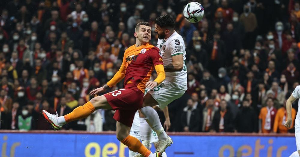 Galatasaray a pierdut în primul meci al anului, fanii s-au înfuriat: „Jos tricourile!” Cicâldău și Moruțan au fost titulari_3