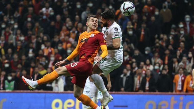 Galatasaray a pierdut în primul meci al anului, fanii s-au înfuriat: &bdquo;Jos tricourile!&rdquo; Cicâldău și Moruțan au fost titulari