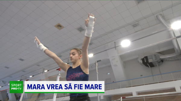 Povestea celei mai bune gimnaste din România. A plecat de la 12 ani de acașă și poartă mereu cu ea un pluș norocos