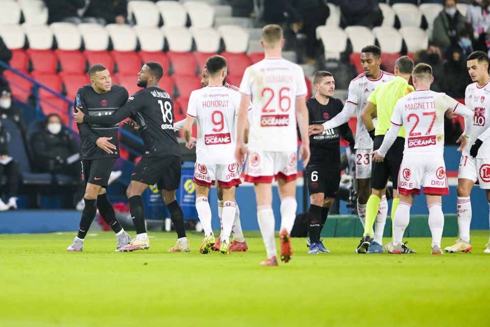 Mbappe, show pe teren și scandal cu arbitrul în victoria PSG-ului cu Brest: „Mereu la fel în campionatul ăsta!” _2