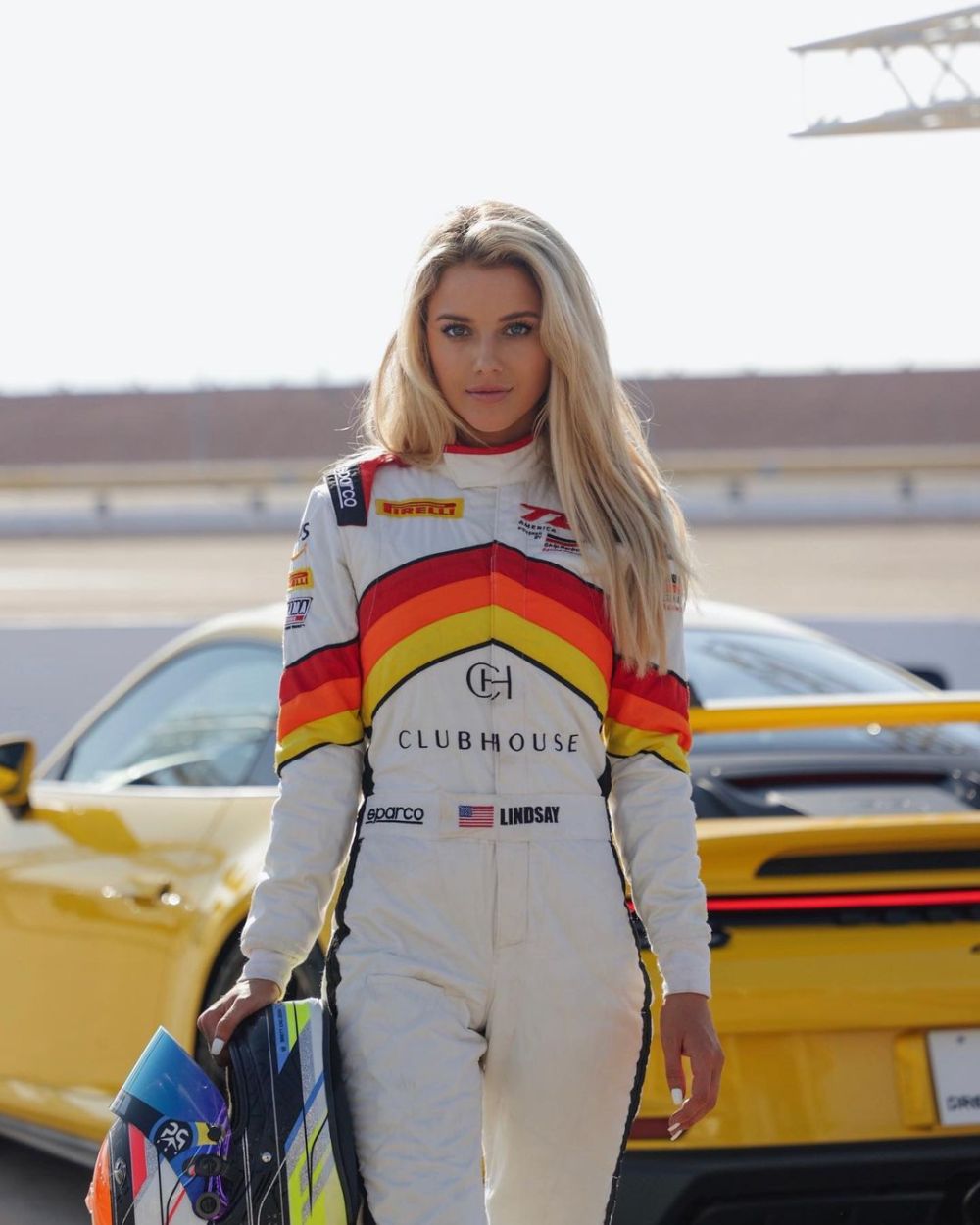 "O altă blondă fraieră!". Pilotul de IndyCar care dărâmă stereotipuri, apariție spectaculoasă în vacanță _14