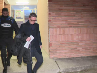 
	Stoican, păzit de un bodyguard după FC Argeș - Dinamo! A vrut să bage un portar în atac pe finalul partidei
