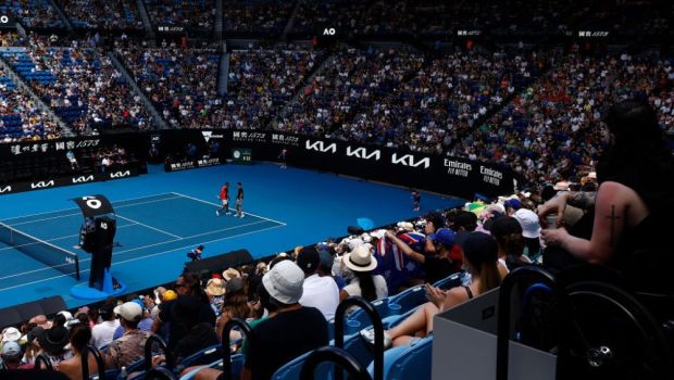 
	Mai mulți spectatori la finalele Australian Open! Cât costă cel mai ieftin bilet și câți oameni vor fi în tribunele Arenei Rod Laver
