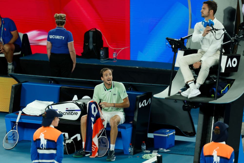 „Medvedev, te uiți la finala feminină?” Numărul 2 ATP a dat-o de gard și i-a supărat din nou pe australieni_4