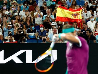 
	Jimmy Jump, tu ești? Un fan a intrat pe teren într-un moment critic al finalei Nadal - Medvedev de la Melbourne
