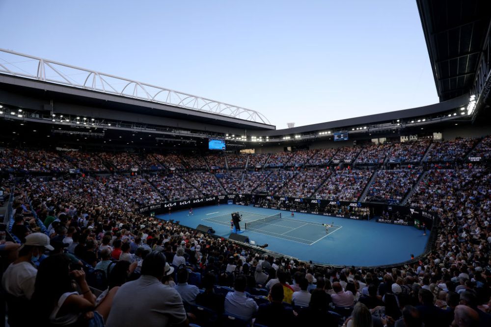 Jimmy Jump, tu ești? Un fan a intrat pe teren într-un moment critic al finalei Nadal - Medvedev de la Melbourne_10