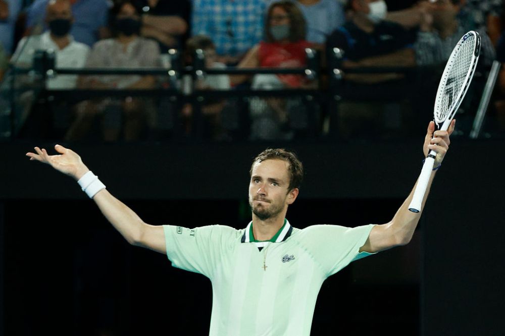 Plictisit de protocoalele tenisului: Daniil Medvedev a avut o reacție incredibilă în timpul ceremoniei de premiere_4