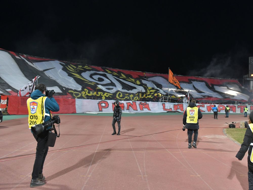 Au curs ironiile pentru Dinamo! Scandările și bannerele afișate de fanii lui FCSB: "Ultimul meci față în față"_1