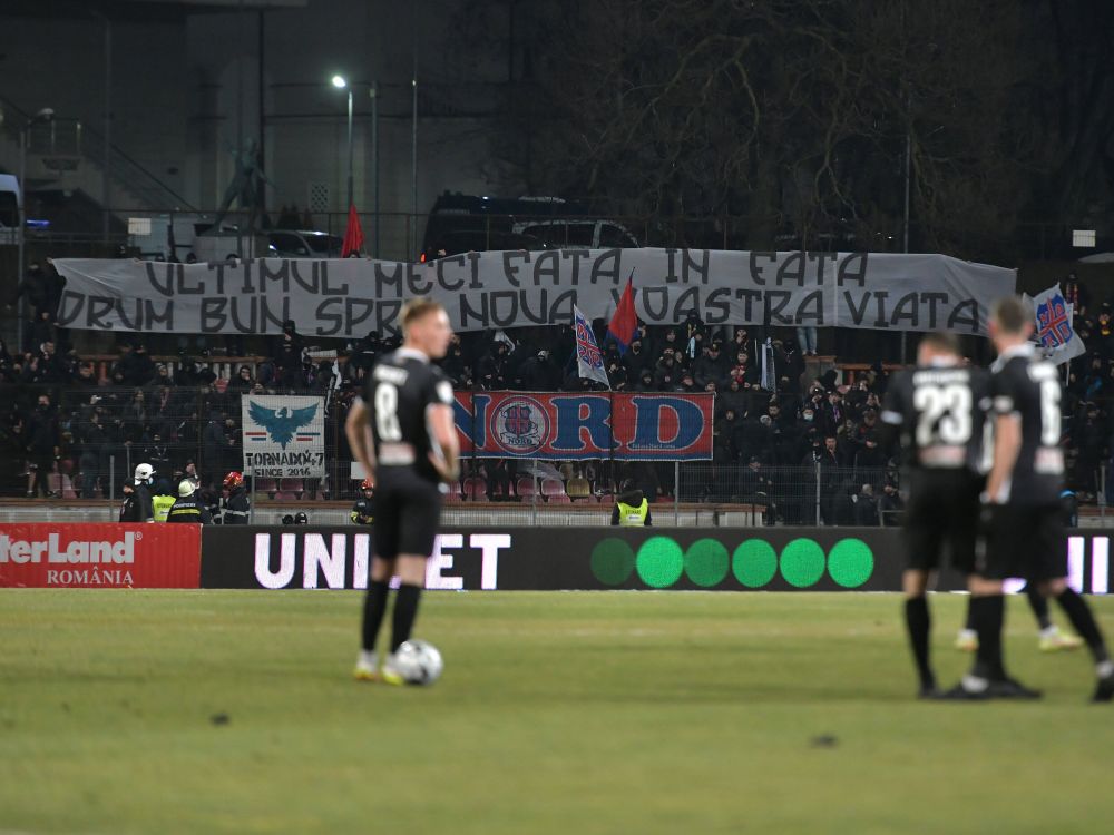 Au curs ironiile pentru Dinamo! Scandările și bannerele afișate de fanii lui FCSB: "Ultimul meci față în față"_4