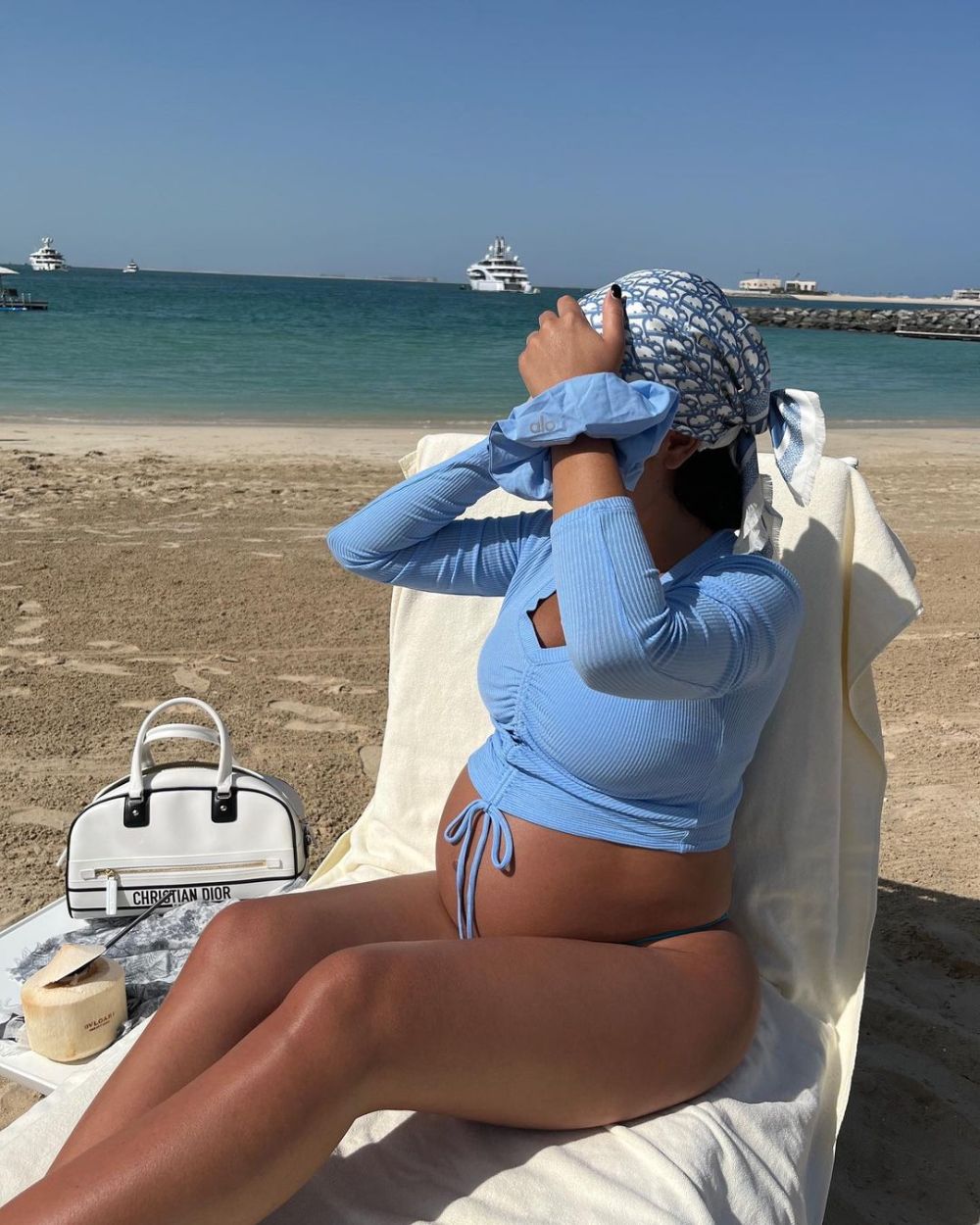 Georgina Rodriguez, imagini spectaculoase din Dubai. S-a pozat în costum de baie, însărcinată în ultimul trimestru cu gemeni_15