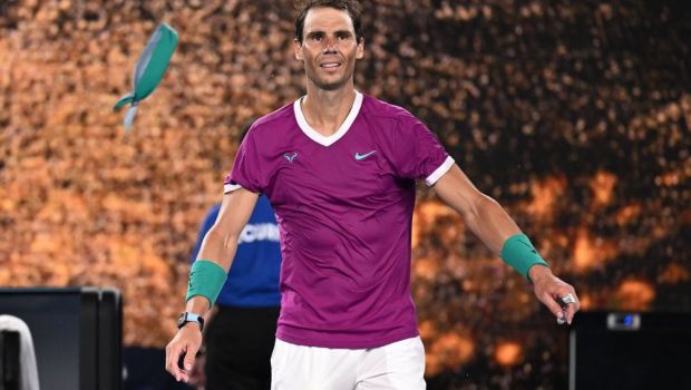 
	Nadal, întâmpinat de soția sa la revenirea în Spania. Ce obiectiv și-a stabilit după 21 de Grand Slam-uri câștigate
