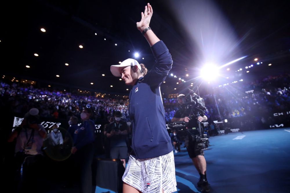 Retrasă din tenis și devenită jucătoare de cricket, Ashleigh Barty a fost convinsă de Serena Williams să se întoarcă în WTA_7