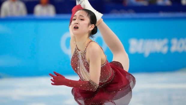 
	Ce a pățit patinatoarea Zhu Yi după ce a ratat o săritură la JO din Beijing și cum a reacționat China
