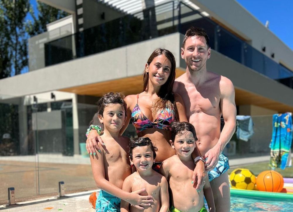 Copiii lui Messi, gata să 'trădeze' fotbalul?! Soția argentinianului a postat o fotografie de la primele antrenamente _6