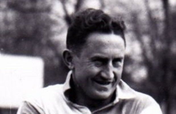Poveștile FA Cup | Primul antrenor străin din istoria fotbalului englez a fost un român: jucător la Petroșani și Barcelona, manager la Grimsby Town (I)_15