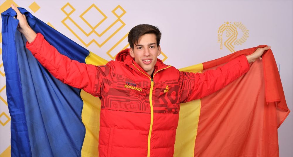 La 20 de ani, concurează cu cei mai buni din lume! Daniel Cacina s-a calificat în finala de sărituri cu schiurile de la Beijing_3