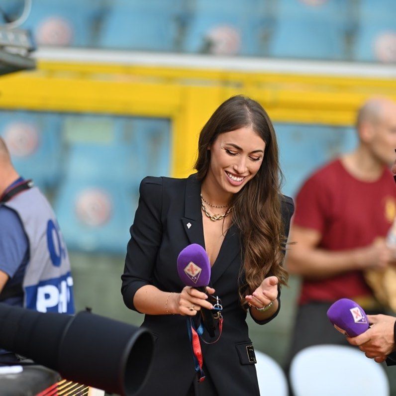 Reacție dură a ofițerului de presă de la Fiorentina după imaginile virale cu Arthur Cabral! Răspuns pentru fanii care au spus că jucătorul îi făcea avansuri _15