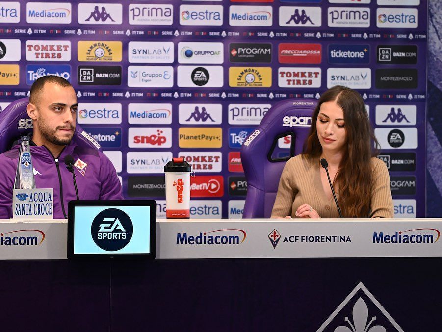 Reacție dură a ofițerului de presă de la Fiorentina după imaginile virale cu Arthur Cabral! Răspuns pentru fanii care au spus că jucătorul îi făcea avansuri _28