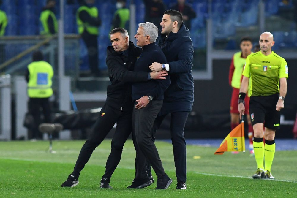 Jose Mourinho, eliminat din nou după un gest controversat! Cum l-a provocat antrenorul pe arbitrul partidei _3