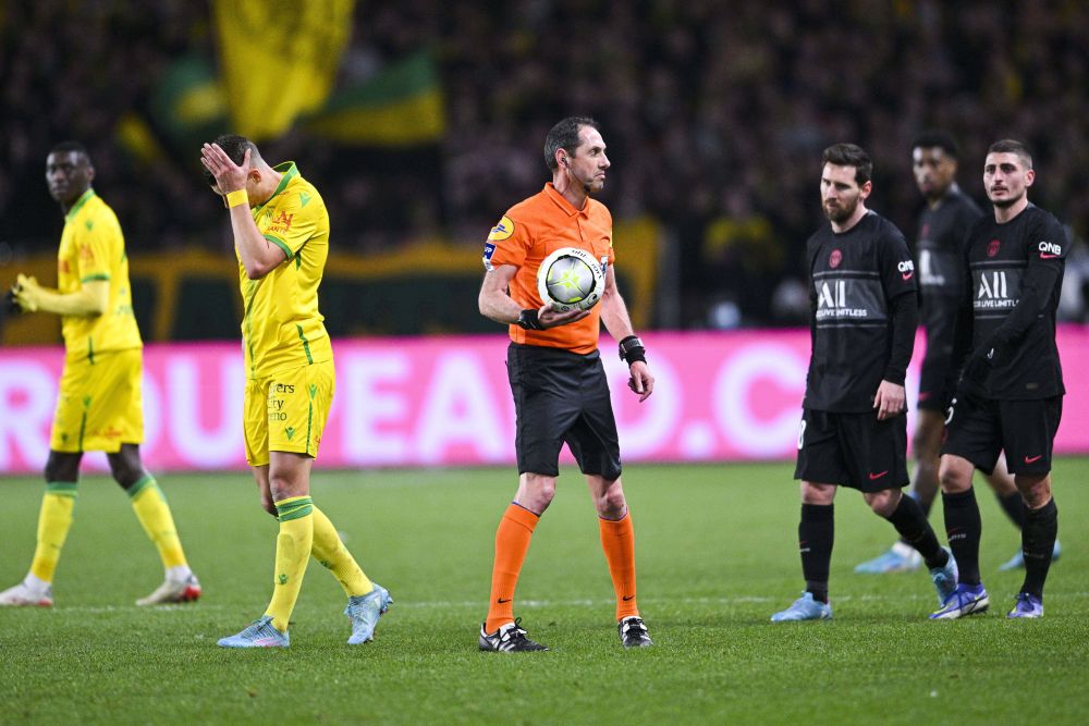 Scandal la Paris după înfrângerea cu Nantes! Oficialii lui PSG acuză arbitrajul: „A fost: 'Boom, boom, te împușc!'”_4