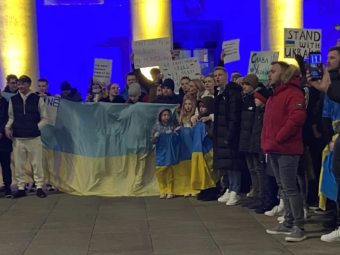 
	Oleksandr Zinchenko și soția sa, liderii protestatarilor din Manchester împotriva războiului din Ucraina&nbsp;
