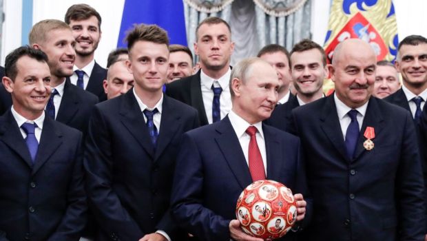 
	FIFA și UEFA, somate să suspende toate echipele din Rusia, inclusiv naționala!
