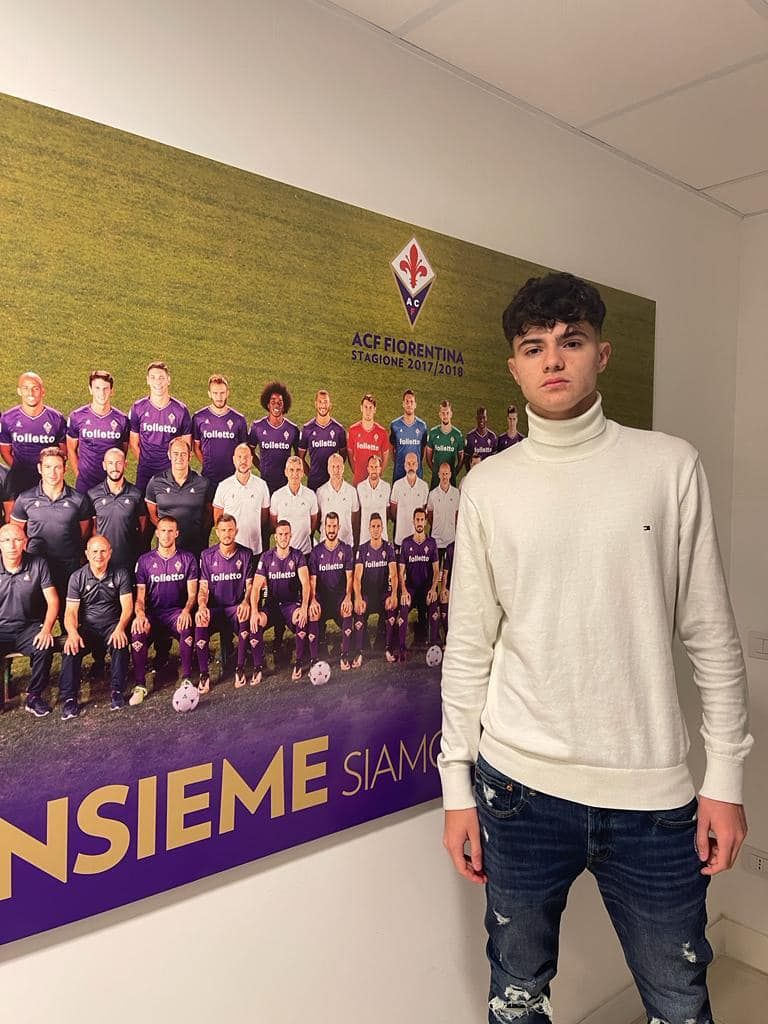 Încă un român la Fiorentina! Tânărul mijlocaș a semnat cu italienii și s-a întâlnit și cu selecționerul Iordănescu _2