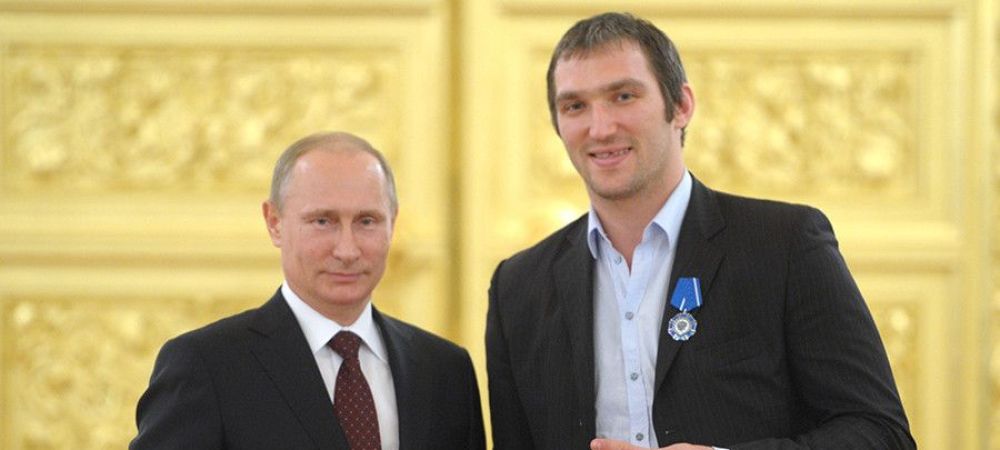 Vladimir Putin Alex Ovechkin Cupa Stanley hochei pe gheata NHL