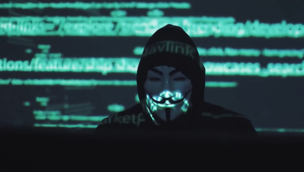 
	Hackerii Anonymous au lovit din nou! Imaginile apărute pe toate televizoarele din Rusia după ce au declarat război cibernetic&nbsp;
