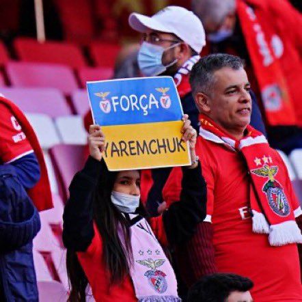 Lacrimile lui Yaremchuk. Întreg stadionul l-a aplaudat și nu a rămas dator: "Ucraina vă mulțumește!"_6