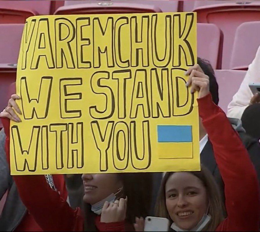 Lacrimile lui Yaremchuk. Întreg stadionul l-a aplaudat și nu a rămas dator: "Ucraina vă mulțumește!"_7